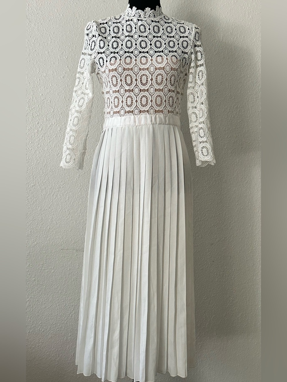 Little Mistress White Lace Long Sleeve Pleated Maxi Dress